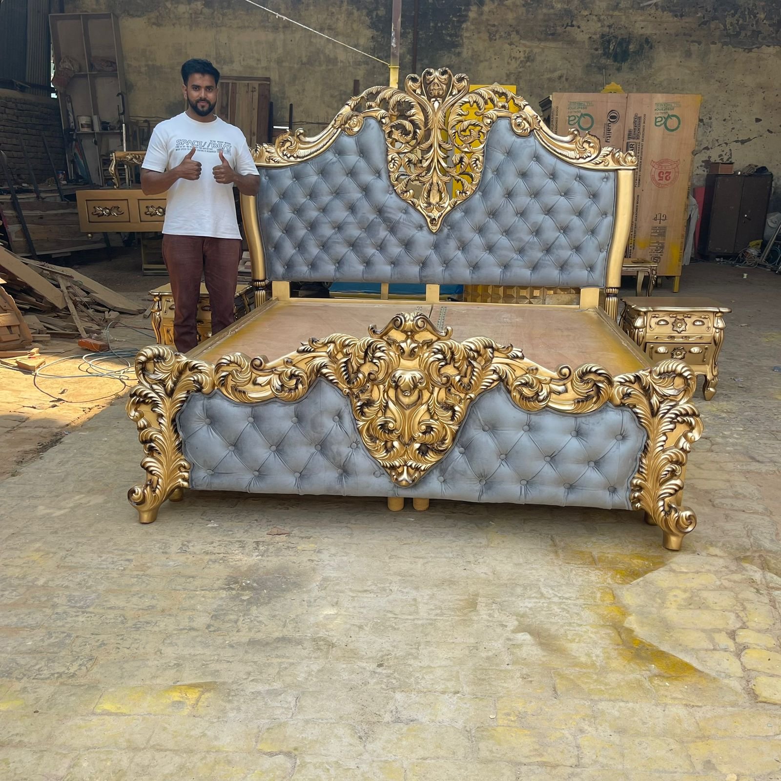 Elegant Teak Wood Carving Bed – Handcrafted Luxury Design