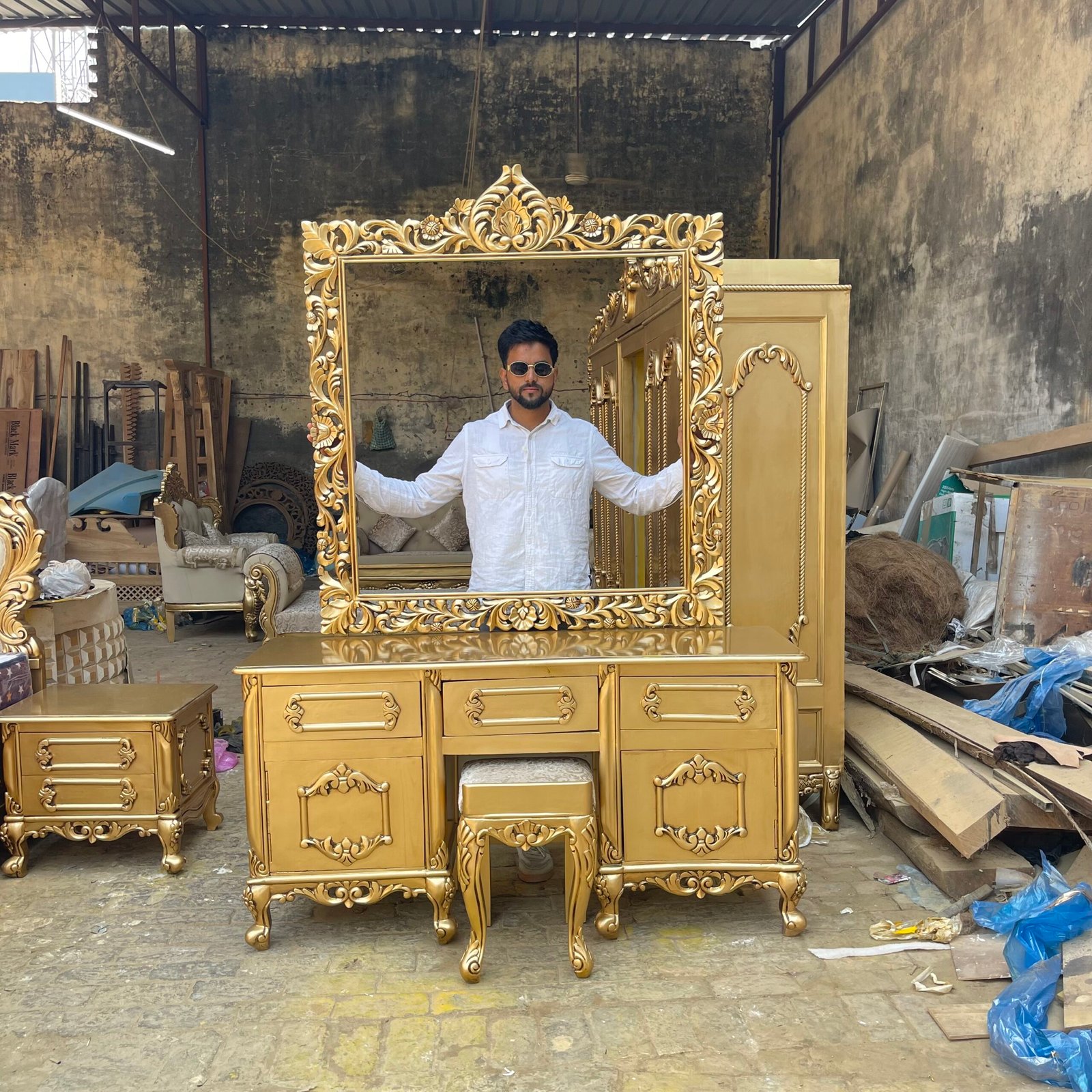 Handcrafted Wooden Dressing Table - Image 4